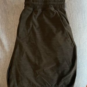 Lululemon 7 Inch Pace Breaker Short Linerless